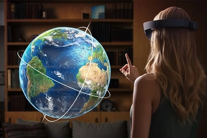 Первая версия очков дополненной реальности Hololens появится через год